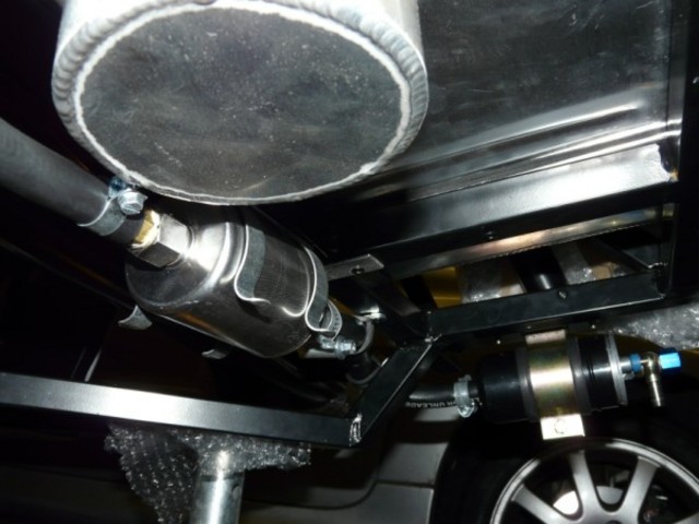 Fuel pump position